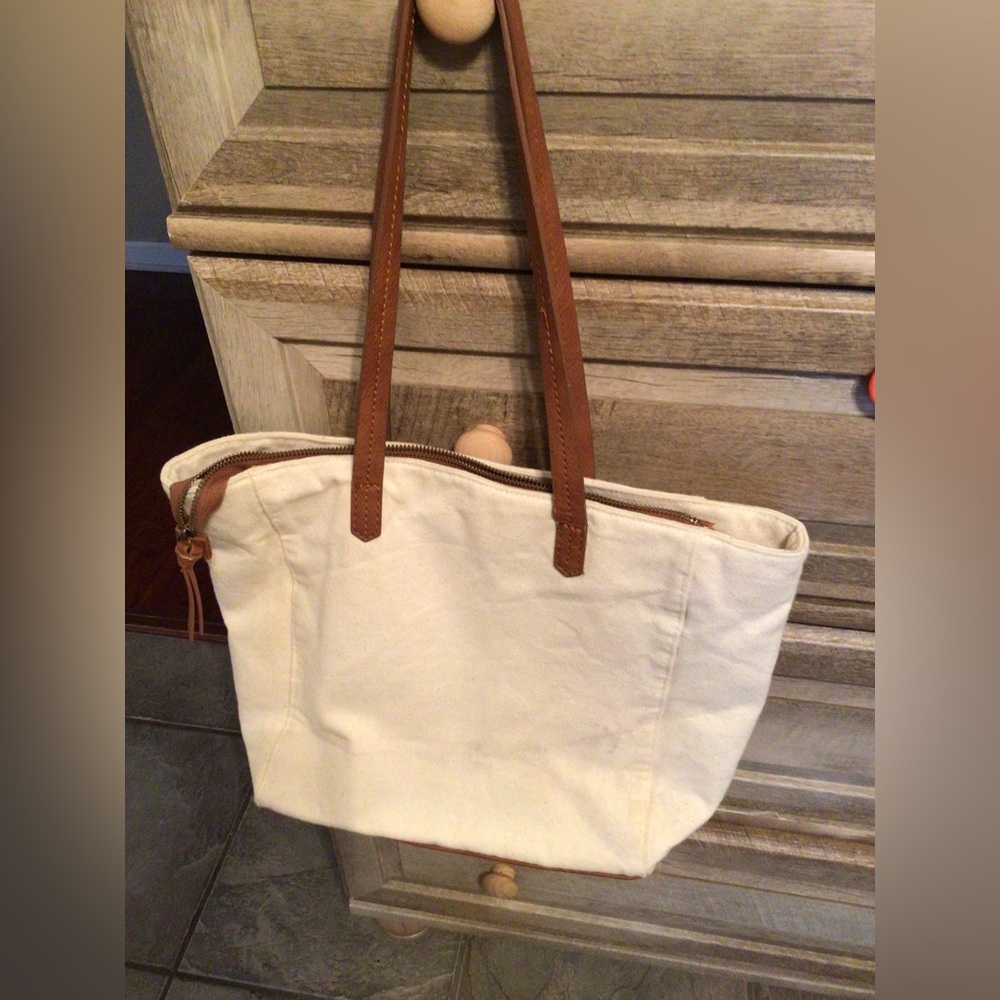 Tote - Picture 2 of 6